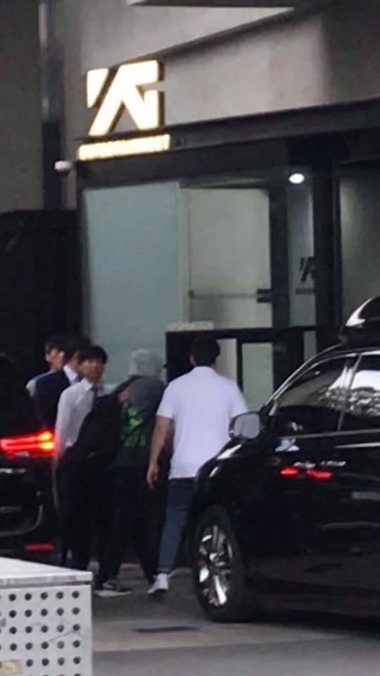 Nghệ sĩ nhà YG ùn ùn kéo đến công ty: Sắp có biến lớn hay một concert gia đình chào đón Big Bang xuất ngũ?-3