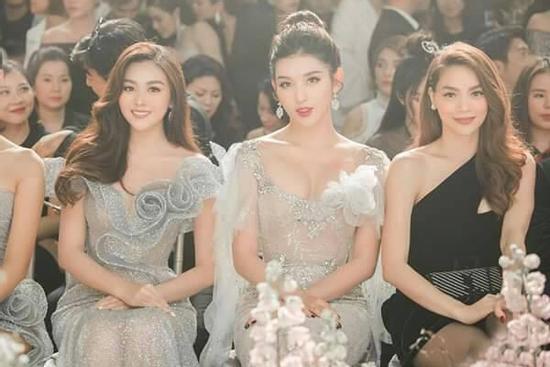 Đứng chung khung hình với dàn mỹ nhân Việt, Hồ Ngọc Hà vẫn tự tin 'đánh bật' nhiều đàn em