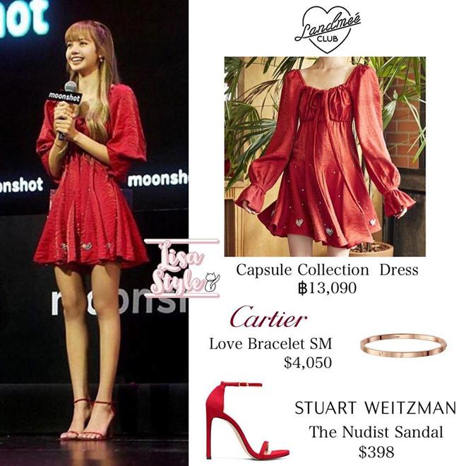 Dường như đã trở thành tín đồ của Cartier khi mỗi lần ra đường, Lisa luôn có trên người một item đến từ thương hiệu này với chiếc lắc tay đáng giá hơn 4.000 USD.