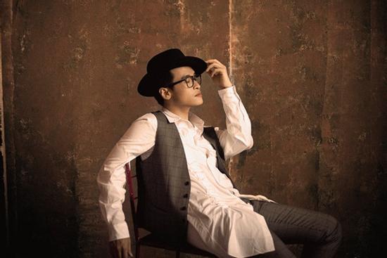 'Thánh sập phòng vé' gọi tên Hà Anh Tuấn: 'Truyện Ngắn' sold out sau 5 phút mở bán, 'chợ đen' hét to 14 triệu/cặp