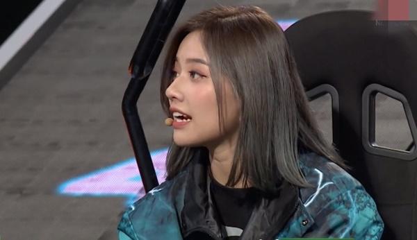 Lê Dương Bảo Lâm đòi đổi MC khi Hari Won đọc câu hỏi ở Nhanh như chớp-2