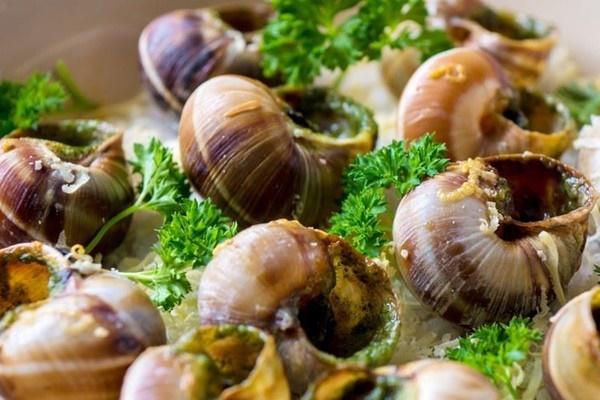 Bí quyết hơn 100 năm làm kẹo trái cây nguyên quả ở Pháp-1