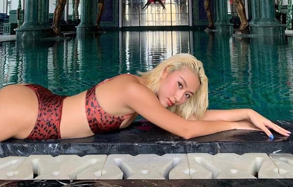 Hết hè, Jun Vũ, Phạm Hương cùng loạt sao nữ vẫn diện áo tắm gợi cảm-5