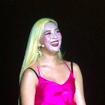 Angela Phương Trinh make up thảm họa không nhận ra - Mỹ Tâm đừng đánh son tím lịm thêm lần nào nữa-5