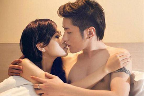 Đêm đầu bên nhau, chàng trai tá hỏa khi biết bạn gái đang thời kì cho con bú