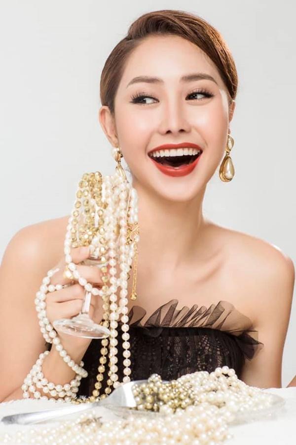 Sao Bỗng dưng muốn khóc người viên mãn bên đại gia, người một mình chịu lẻ bóng-16