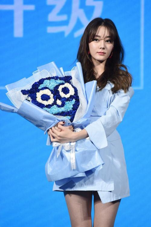 Mỹ nhân đẹp nhất Trung Hoa Địch Lệ Nhiệt Ba lộ mặt già nua tiều tụy, xơ xác đến khó tin-1