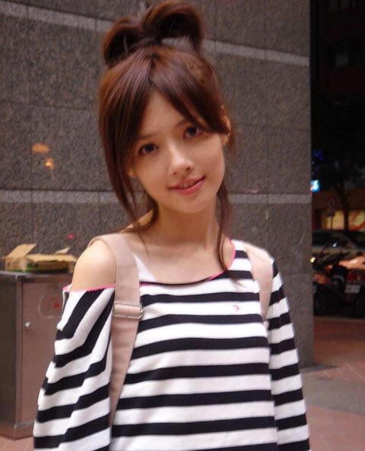 Nhan sắc thời thơ ấu như thiên thần của con dâu ông trùm Hướng Hoa Cường khuấy đảo mạng xã hội-6