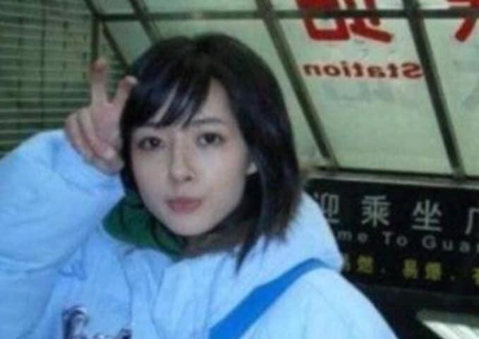 Nhan sắc thời thơ ấu như thiên thần của con dâu ông trùm Hướng Hoa Cường khuấy đảo mạng xã hội-10