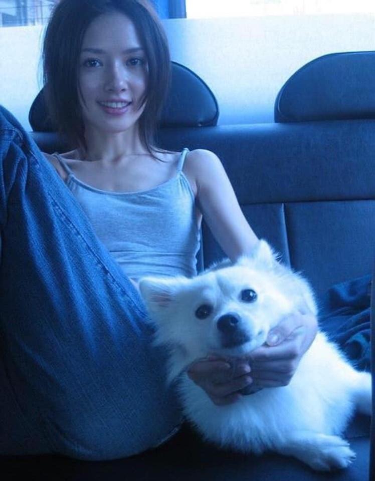 Nhan sắc thời thơ ấu như thiên thần của con dâu ông trùm Hướng Hoa Cường khuấy đảo mạng xã hội-12