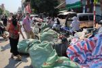Hà Nội: Cháy chợ Tó ở Đông Anh, hàng trăm tiểu thương hoảng loạn sơ tán của cải