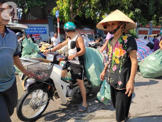 Hà Nội: Cháy chợ Tó ở Đông Anh, hàng trăm tiểu thương hoảng loạn sơ tán của cải-4