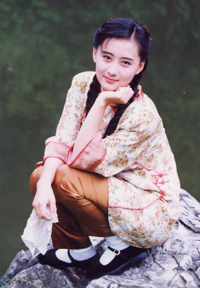 Mỹ nhân đẹp nhất phim Quỳnh Dao lộ thân hình phì nhiêu, phát tướng ở tuổi 45-6