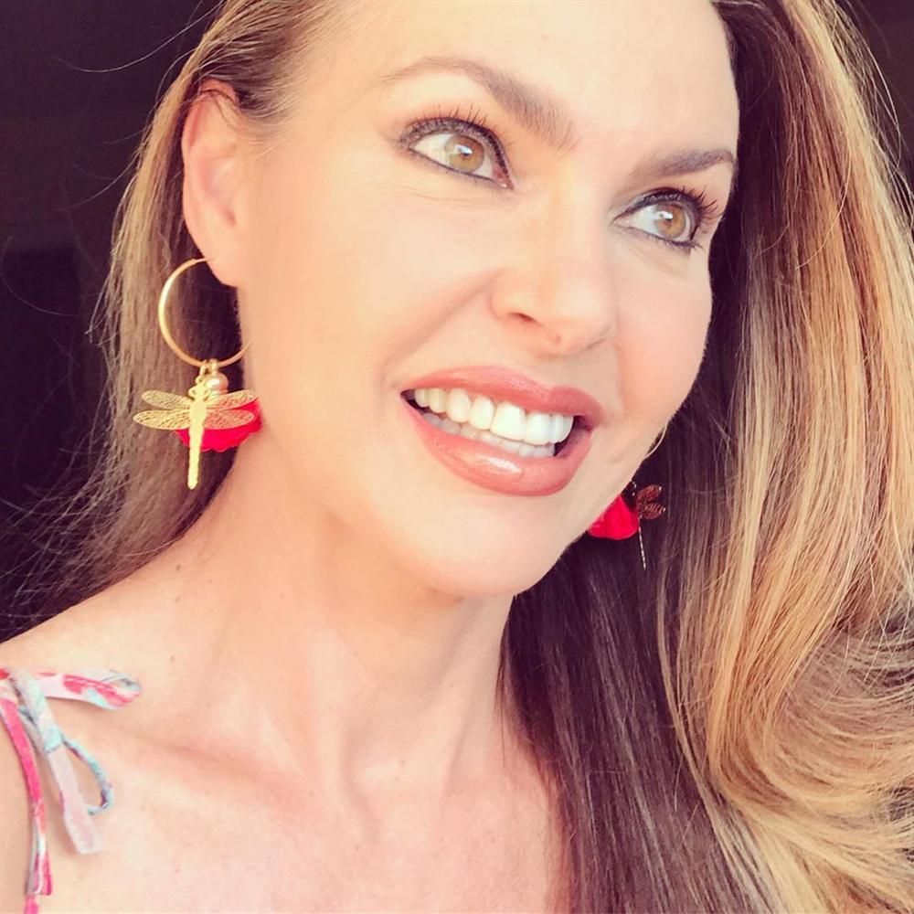 Bản tin Hoa hậu Hoàn vũ 23/9: Nhan sắc HHen Niê trôi dạt nơi xa khi 3 đại mỹ nữ cùng nhau xuất hiện-6