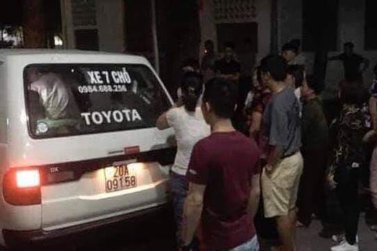 Hà Nội: Người đàn ông bị thanh niên 18 tuổi đâm tử vong khi can ngăn con trai xô xát