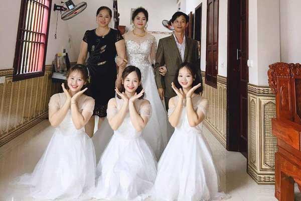 Mang ảnh bố mẹ lên mạng nhờ chỉnh sửa, chàng trai hoảng hồn khi nhận lại kết quả không thể ngờ-4