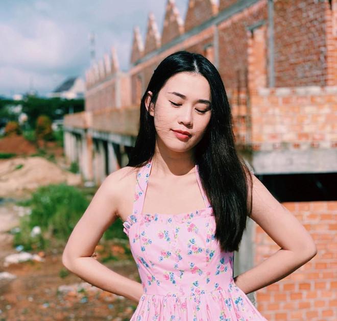 Lâm Á Hân công khai bạn trai mới, Phở Ngọc Thảo cạch mặt tình cũ-3