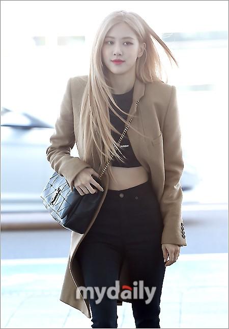 Rosé BlackPink, Suzy, Jessica... đọ thời trang sân bay siêu chất khi lên đường dự Paris Fashion Week-3