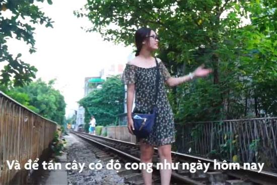 Cận cảnh đường tàu đẹp như phim giữa lòng Hà Nội