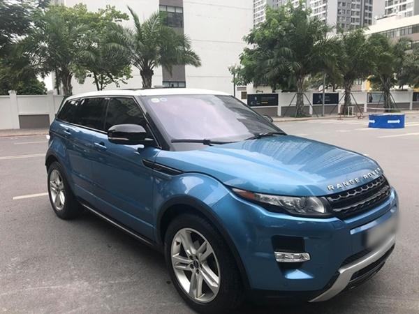 Ngoài chiếc Bentley màu trắng, Việt Anh còn sở hữu một chiếc xe Range Rover có giá gần 5 tỷ đồng.