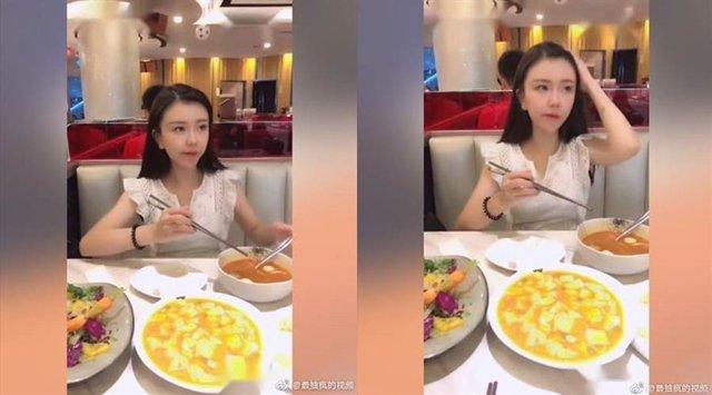 Nóng lòng gặp nữ tiếp viên hàng không quen qua mạng, chàng trai lại muốn bỏ về khi người thương lộ diện-2