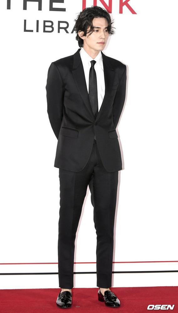 Bạn gái Kim Woo Bin và dàn người đẹp khoe nhan sắc trên thảm đỏ-9