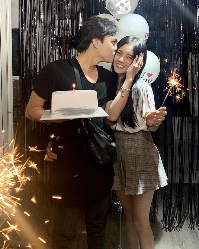 Lâm Á Hân - từ hotgirl nhóm hài đến ly hôn ồn ào và làm mẹ đơn thân-6