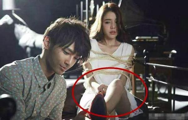 Những cảnh phim Trung Quốc bị lên án vì cẩu thả-11