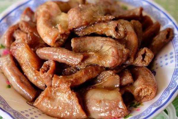 Lòng heo luộc muốn trắng lại giòn, bỏ túi ngay bí quyết này-6