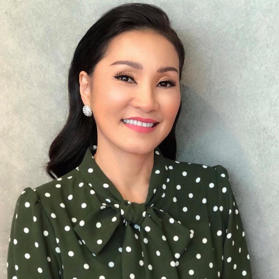 Hồng Đào tuổi 57 - vượt qua cú sốc ly hôn và an yên tận hưởng cuộc sống-9