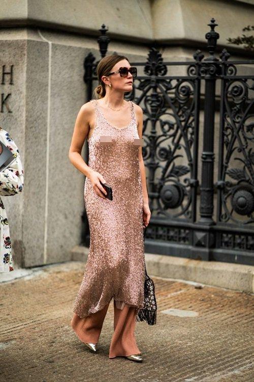 Cô gái bị chỉ trích vì định mặc váy cut-out đi đám cưới-3