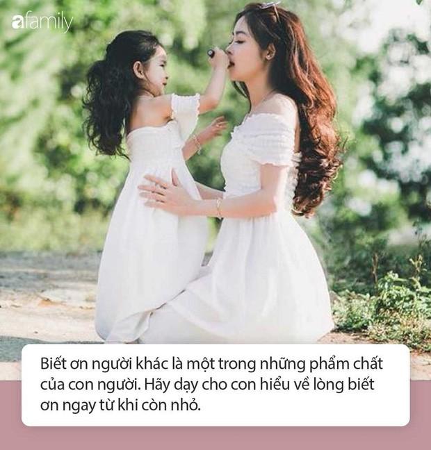 Phẫn nộ cậu bé 10 tuổi đấm đá tới tấp vào mặt mẹ, dường như mẹ dành mọi điều cho con nhưng không dạy lòng biết ơn-6