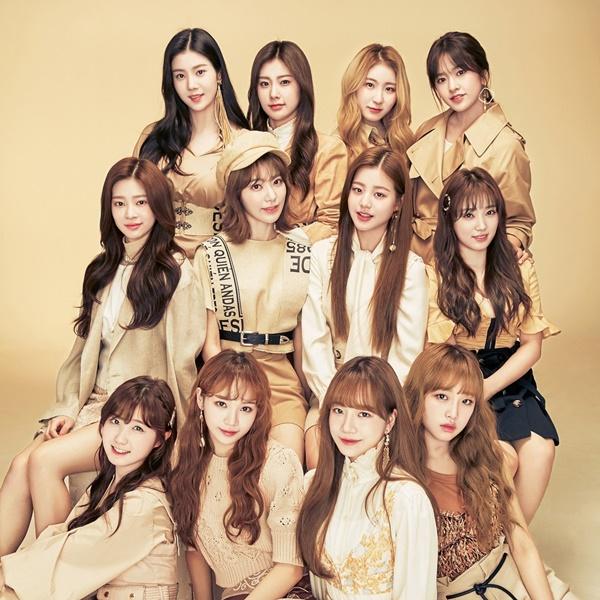 IZ*ONE: “Họ không làm gì ở Hàn Quốc hết”. IZ*ONE là nhóm nữ xuất thân từ chương trình truyền hình thực tế Produce 48. Với đội hình gồm cả thành viên người Hàn và Nhật, IZ*ONE hiện đang hoạt động song song ở cả hai thị trường.