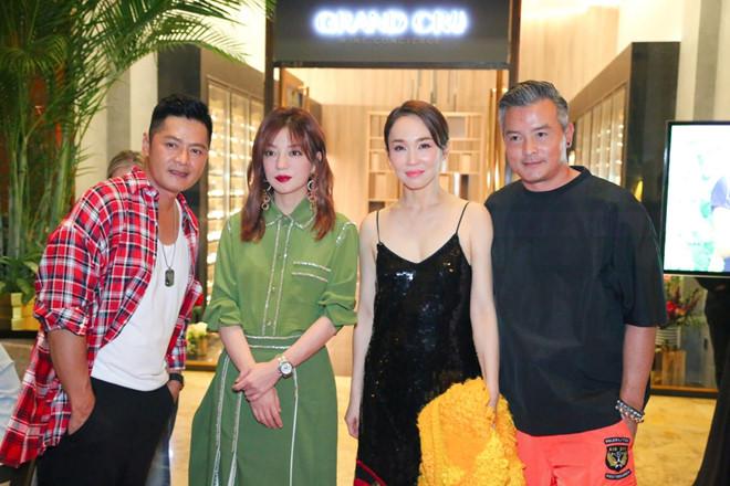 Tiểu Long Nữ Phạm Văn Phương diện váy 2 dây quyến rũ bên Triệu Vy-1