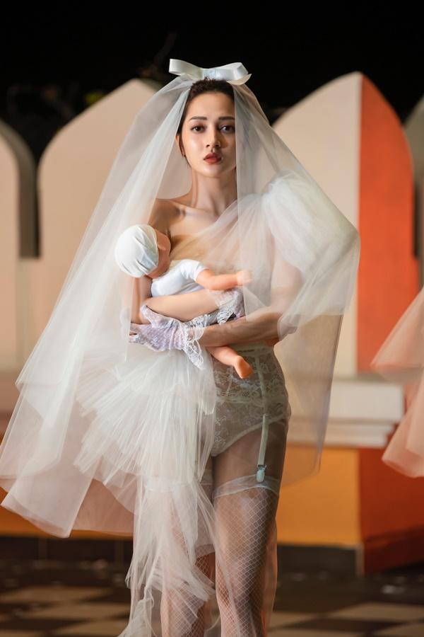 Chỉ 1 phút hát live Ai Cần Ai, Bảo Anh khoe được cả giọng mộc như nuốt đĩa lẫn vòng 1 căng đầy quyến rũ-3