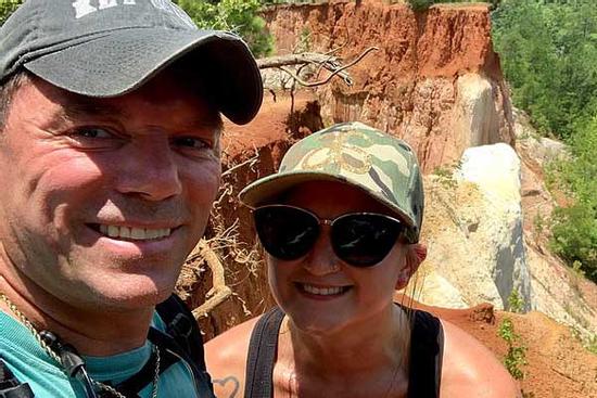 Thuê DJ chơi nhạc trong đám cưới... ai ngờ cô dâu bỏ chồng, yêu luôn DJ