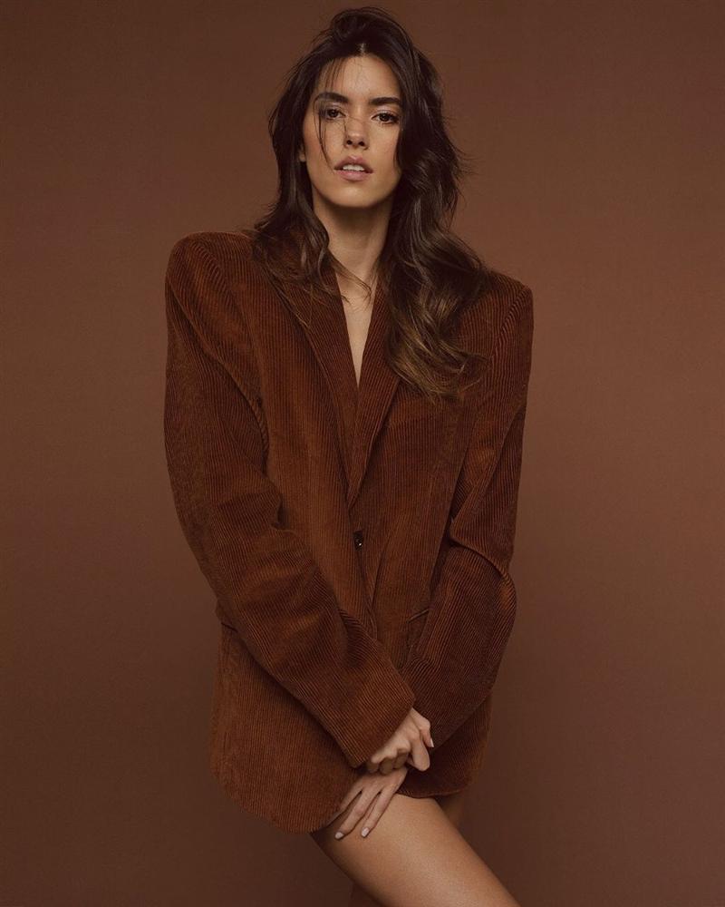 Bản tin Hoa hậu Hoàn vũ 26/9: Đụng độ 12 Miss Universe cùng lúc, nhan sắc HHen Niê có bị cho ra rìa?-11