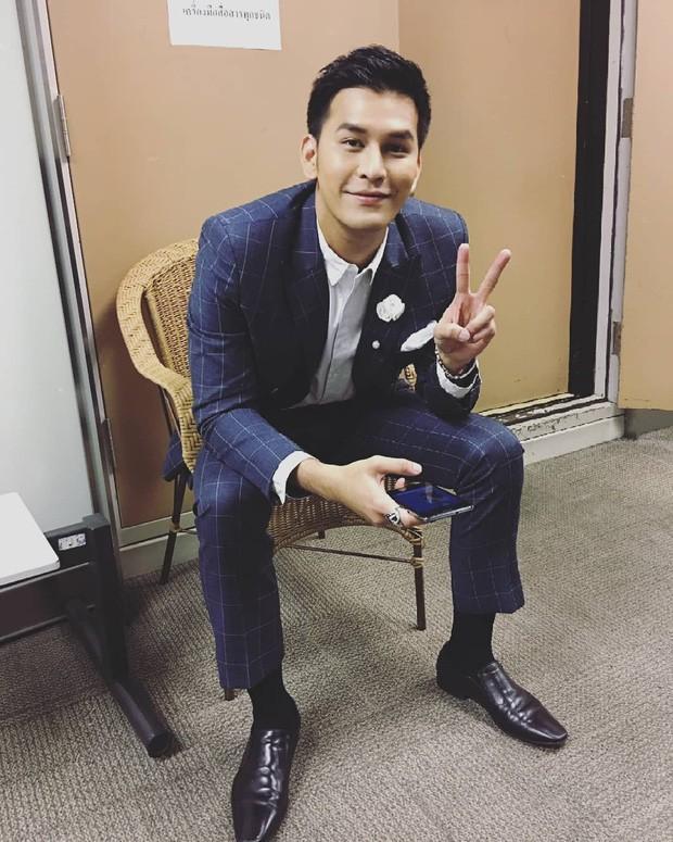 Cùng quẫn vì trầm cảm, MC Thái Lan treo cổ tự tử-1