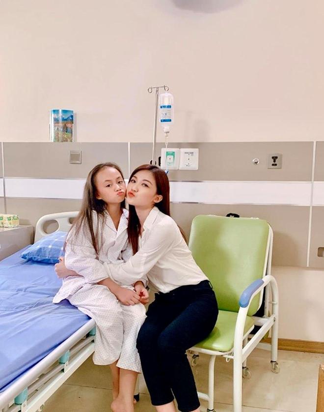 Trà tiểu tam ăn mặc gợi cảm thế nào trong Hoa hồng trên ngực trái?-5