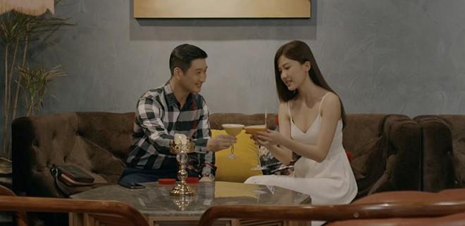 Trà tiểu tam ăn mặc gợi cảm thế nào trong Hoa hồng trên ngực trái?-7