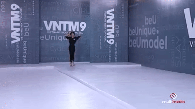 CƯỜI NGẤT với 1.001 kiểu catwalk bá đạo của dàn thí sinh Vietnams Next Top Model 2019-4