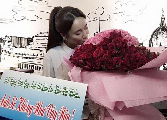 Trường Giang sau khi lấy Nhã Phương: Lúc yêu dâng xế hộp, cưới về tặng tổ ong-4