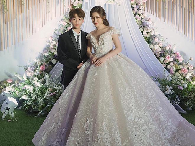 Những cậu ấm cô chiêu thế hệ 2K có cuộc sống sang chảnh-4