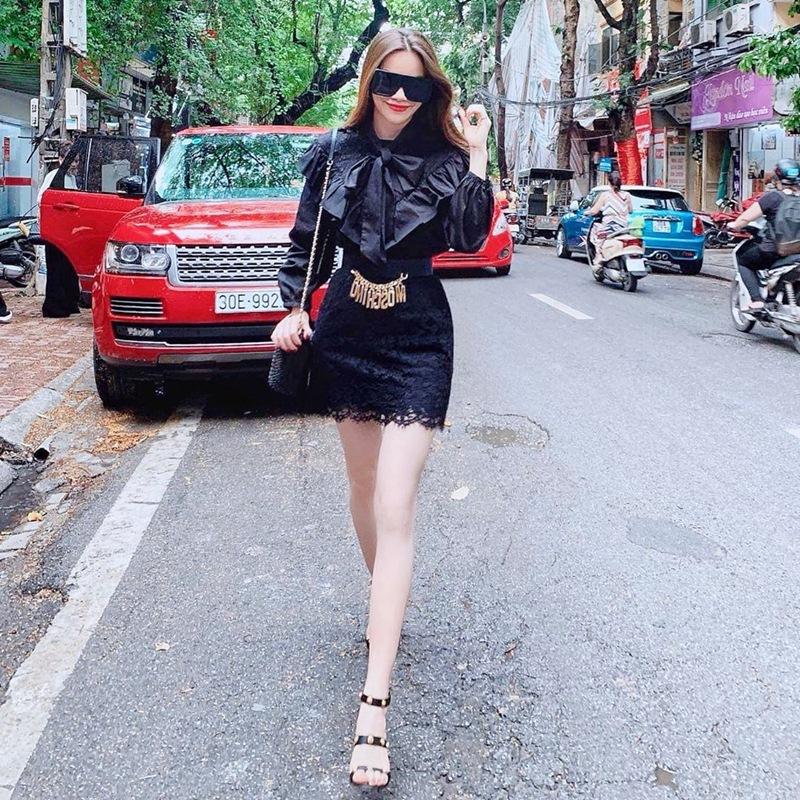 Hồ Ngọc Hà - Ngọc Trinh - Bảo Anh khoe street style không quên phô diễn cặp đùi mật ong trứ danh-1