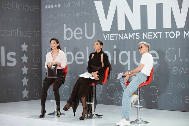 Làm giám khảo chọn người mẫu tại Vietnams Next Top Model mà Võ Hoàng Yến để lộ rõ từng tầng mỡ bụng-1
