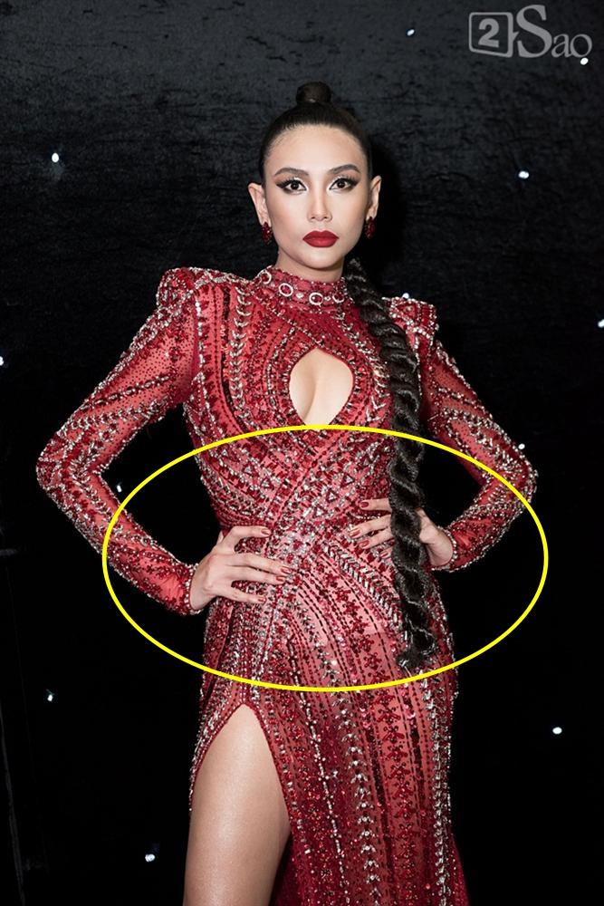 Làm giám khảo chọn người mẫu tại Vietnams Next Top Model mà Võ Hoàng Yến để lộ rõ từng tầng mỡ bụng-5