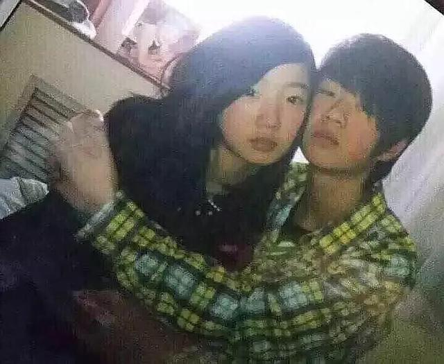 Mỹ nam Vương Nhất Bác và những lần khóc dở mếu dở vì thị phi trên trời rơi xuống-7