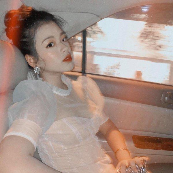 Cover nhạc Indie, con gái NSƯT Chiều Xuân được khen xinh tựa thiên thần nhưng không ai nghe ra nàng hát tiếng nước nào-5