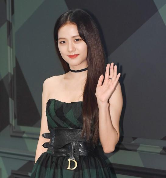 BlackPink luôn là tâm điểm chú ý mỗi lần tham dự show thời trang-5