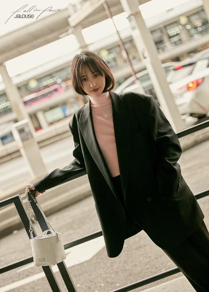 Nữ hoàng thanh xuân Trịnh Sảng bị chê photoshop quá đà như chụp poster phim kinh dị-4